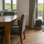 Holiday home Rowan