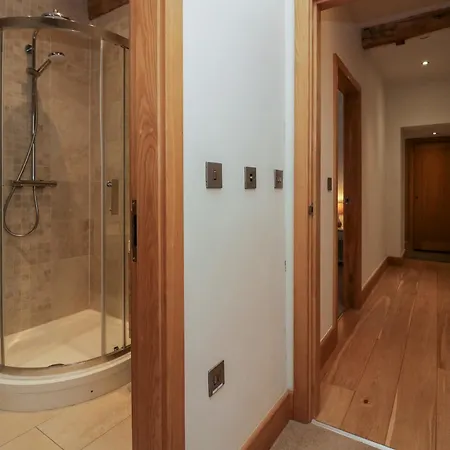 Rowan ウルバーストン